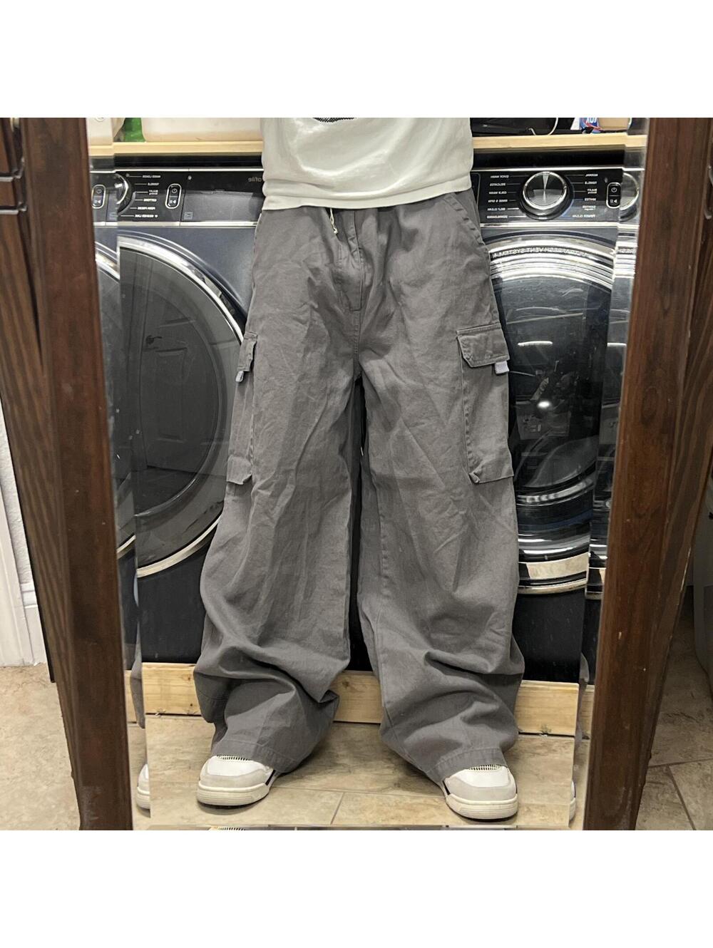 Vintage One Tough Brand Grey Wide Leg Cargo Pants Sz. 38 Y2K Baggy JNCO Style